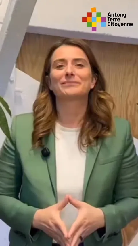 Image de la vidéo de soutien de Marine Tondelier, avec un bouton de lecture ; la vidéo s’ouvre sur Facebook.