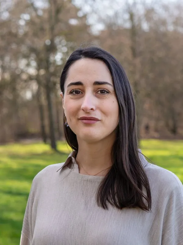 Portrait de Laure-Anne Ares
